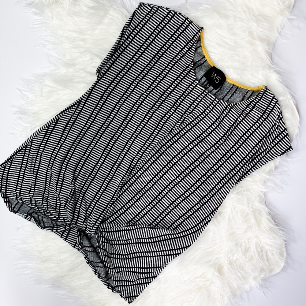 ✨ 5/$25 ✨ Anthropologie W5 Twist Front Top